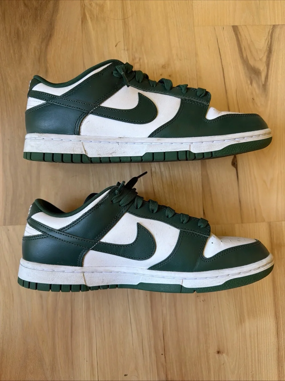 Nike Men’s Low-Top Sneakers - Forest Green & White